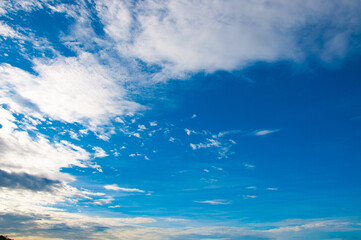 沖縄、宮古島の青い空