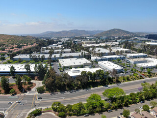 Obraz premium Aerial view to industrial zone and company office, storage warehouse in Rancho Bernardo Executive Center, California, USA.