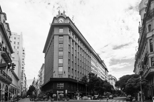 Fototapeta Buenos Aires, Argentina. Year 2020: Historic buildings around Plaza de Mayo. Ancient European architecture in Buenos Aires downtown. Beautiful city in South America.