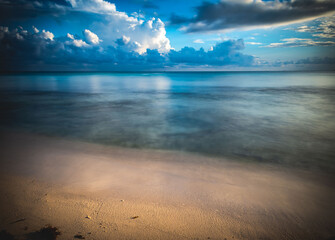 Fototapeta premium Flat ocean long exposure in Playa del Carmen Mexico