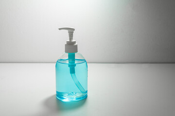 Hand wash gel that does not need to be washed with water for people to clean hands To prevent the germs from using the white background.