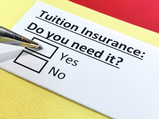 Obraz premium Questionnaire about insurance
