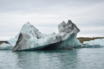 Fotobehang Iceberg in Jokulsarlon glacial lagoon of Iceland   © kit yu