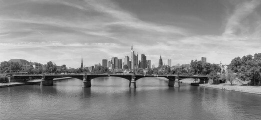 Fototapeta premium Ignas Bubis bridge with skyline, Frankfurt, Germany