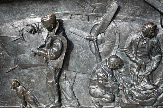 Relief showing crew members of the B-17 "Flying Fortress" bomber, World War II Memorial in Washington, D.C.