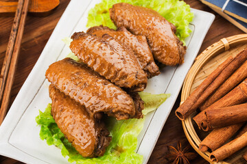 fowl stewed with soy sauce，Chicken wings