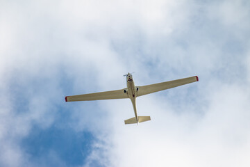  Grob G 109 zweisitziger Touringmotorsegler von unten