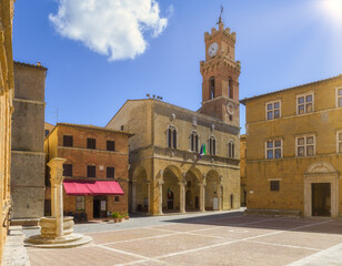 Obraz premium Sunny streets with colorful flowers with contrasting shades. Walk the Tuscan town