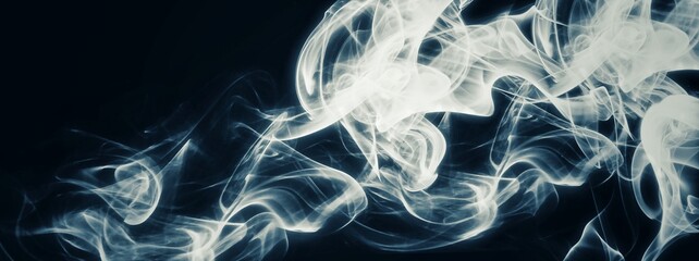 暗闇に漂う抽象的な煙