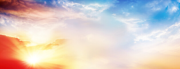 Fototapeta na wymiar Colorful sky and sunrise, abstract blur background