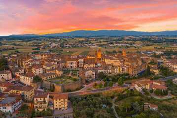 Fototapeta na wymiar Monte San Savino town in Tuscany after sunset
