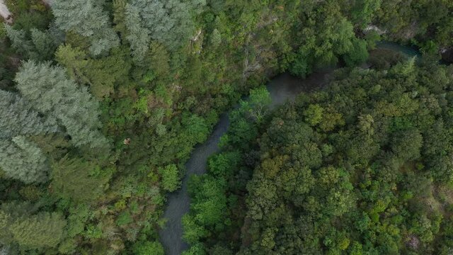 Vue a&eacute;rienne par drone du Cirque de Navacelles, France