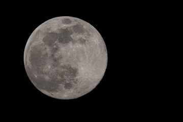 Super luna del 7 aprile 2020
