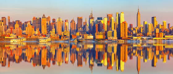 Manhattan skyline at sunny evening, New York