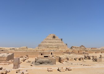 Fototapeta na wymiar pyramid of Djoser or step pyramid in the Saqqara nacropolis . the earilest stone building in egypt
