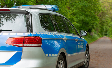 Polizeiauto nach einem Einsatz in der Nahaufnahme