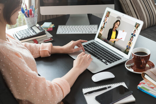 Online course attended by woman at home, learning at home with 10 other people