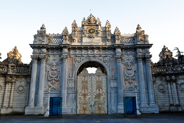 Fototapeta na wymiar The historic gateway to Dolmabahce Palace in Istanbul. Turkey