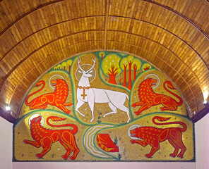 Mosaïque du cerf Blanc de l'église du Graal  à Brocéliande