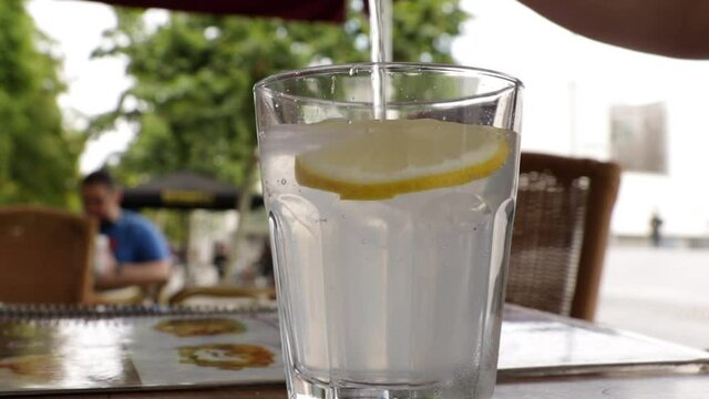 a lemon drink with ice, the best refreshing drink in the summer