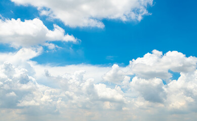 Naklejka na ściany i meble The cloud and the sky in a sunny day