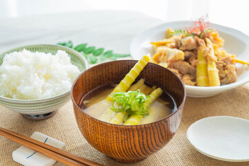 たけのこのみそ汁　ハチク