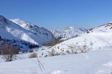 Fototapeta na wymiar A view of the southern slopes of the Cantabrian Mountain range in winter, province of León, Spain