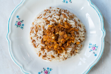 Lebanese Mujadara Rice and Lentils Pilaf with Vermicelli / Pilav.