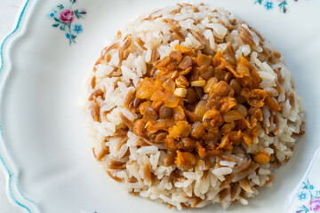 Lebanese Mujadara Rice and Lentils Pilaf with Vermicelli / Pilav.