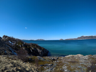 Fototapeta premium beautiful sea and mountain landscape in northern norway in early spring