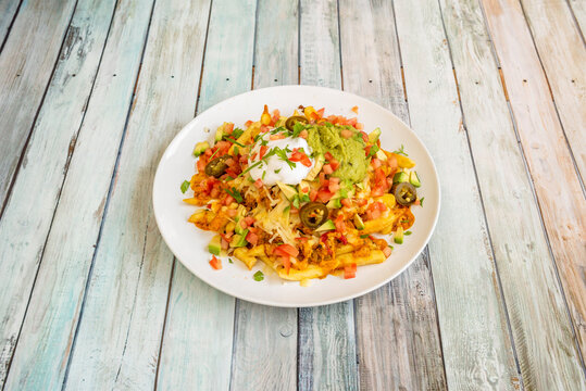 Nachas potatoes with guacamole