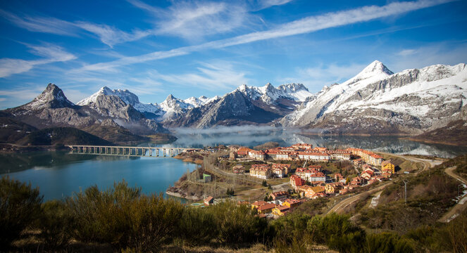 RIA&Ntilde;O,CASTILLE AND LION,SPAIN. JANUARY 27TH FROM 2019.Beautiful landscape of Ria&ntilde;o.