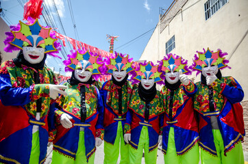 Carnaval com pessoas mascaradas que são chamadas de "Papagangus" na cidade de Bezerros, Pernambucano, Brasil, Fevereiro de 2020