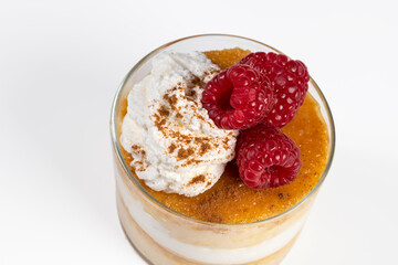 Quinoa flan with cream and raspberries. Healthy homemade dessert rich in protein, vitamins, omega 3 and very nutritious, ideal to take care of your diet, restaurants, parties, birthdays and Christmas