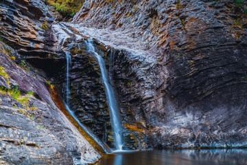 Wodospad Hogfallet w województwie Innlandet w okolicy Gjovik w Norwegii © Dreamnordno