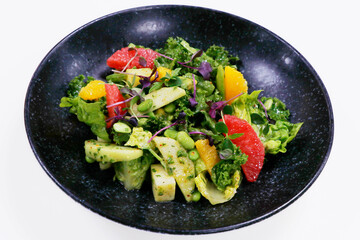 detox salad with crunchy vegetables with lemon dressing