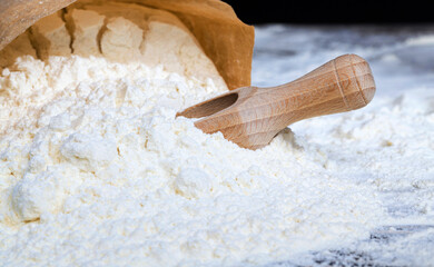 a simple wooden spoon
