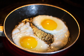 fry eggs in low lights 