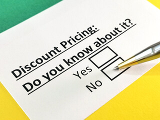 Obraz premium Questionnaire about marketing.