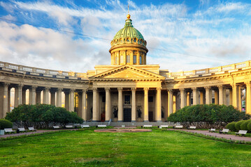 Fototapeta na wymiar Summer sunny evening at the Kazan Cathedral in St. Petersburg, Russia