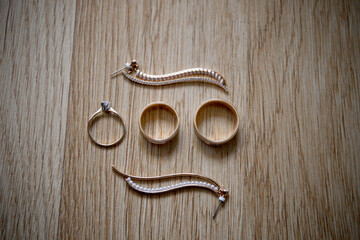 wedding gold rings on the table
