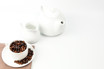 Obraz na płótnie Canvas Close-up on the cup of coffee beans.