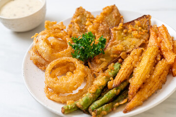 fried mixed vegetable (onions, carrot, baby corn, pumpkin) or tempura