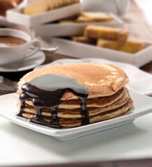 Tortitas con chocolate. Chocolate pancakes.