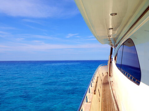 Mar y yate 1