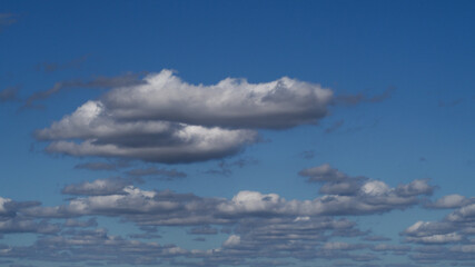 Ciel clément, passages de cumulus de beau temps