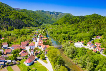 Fototapeta Croatia, town of Brod na Kupi in canyon of Kupa river in Gorski kotar
 obraz