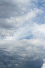 Fototapeta na wymiar Dramatischer Himmel mit Wolken