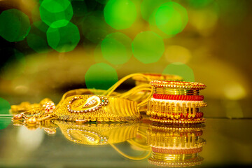 traditional wedding jewellery kangan bracelet neckless haar with bokeh