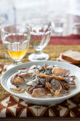 Steamed Clams or Shellfish with Cream Sauce